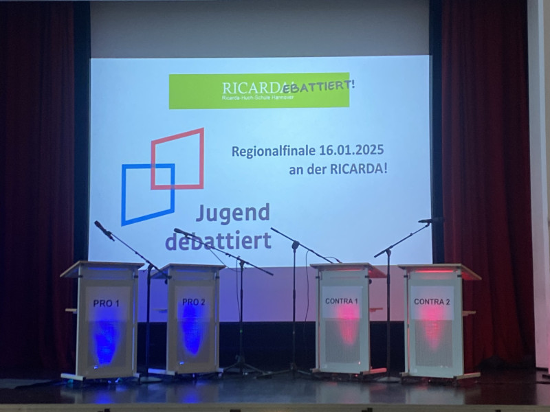 „Wir lernten mehr zu improvisieren und freier zu sprechen. Man lernt auch, selbstbewusster zu werden..."